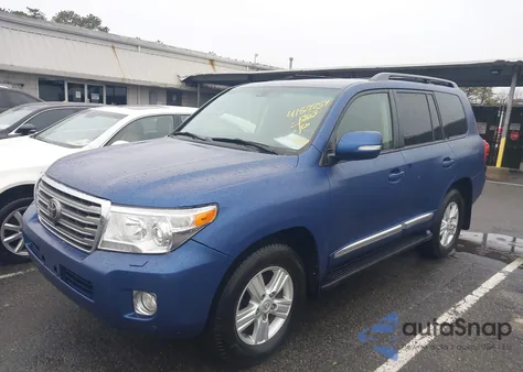 2015 Toyota Land Cruiser z USA, uszkodzony, nr VIN JTMHY7AJXF4032502